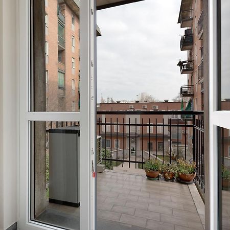 Dergano Comfy Apartment - 250 M Far From M3 ミラノ エクステリア 写真