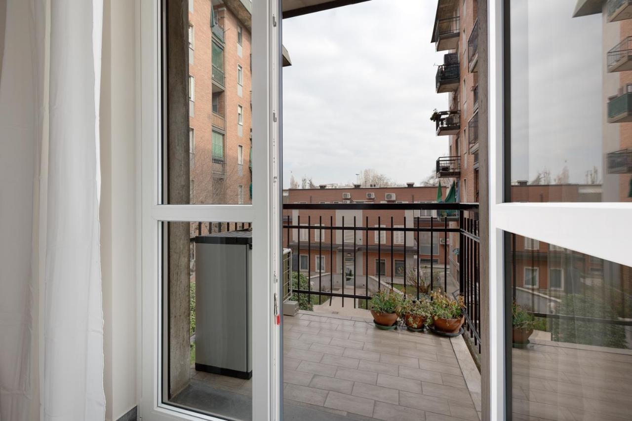 Dergano Comfy Apartment - 250 M Far From M3 ミラノ エクステリア 写真